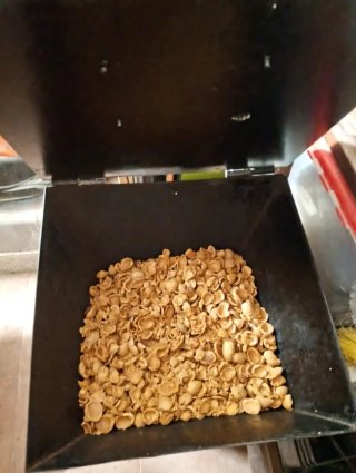 Estufa de cáscara almendra y combustibles similare