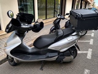Yamaha Majesty Plata Negra