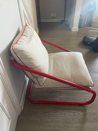 Butaca ÖNNESTAD beige y roja