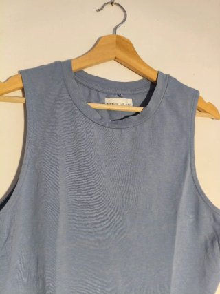 Camiseta sin mangas azul Lefties. Talla XL