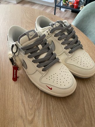 Nike Dunk Low Retro Supreme