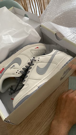 Nike Dunk Low Retro Supreme