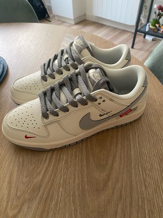 Nike Dunk Low Retro Supreme