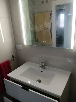 Montaje de muebles, mantenimiento de edificios