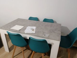 Montaje de muebles, mantenimiento de edificios