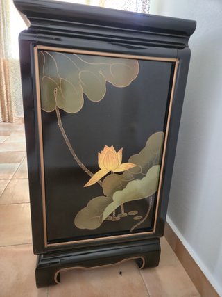 Mueble Oriental Negro Lacado Flores Doradas