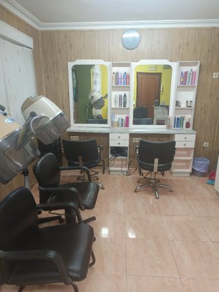 Mobiliario Peluquería: Sillones y Secadores