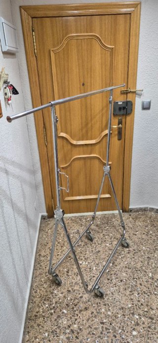 Perchero Plegable Metálico
