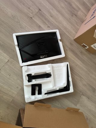 Monitor da gioco curvo MSI Optix G24C6 24 pollici