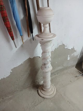 Columna de mármol antigua - 1969