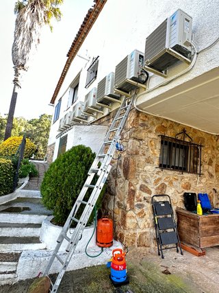 RECARGAS DE GAS AIRE ACONDICIONADO