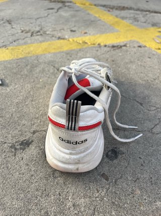 Zapatilla Adidas Blanca y Roja