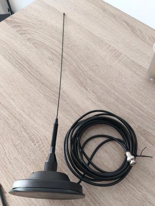 Base magnética y antena COAXIAL