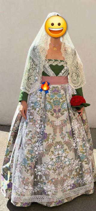 Traje de Fallera con tela para corpiño