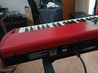 Nord Electro 2 73 teclas