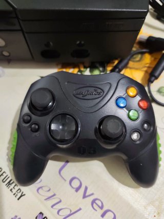 Xbox Clásica + 2 mandos y cables