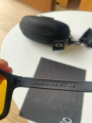 Gafas Oakley Holbrook Negras y Amarillas