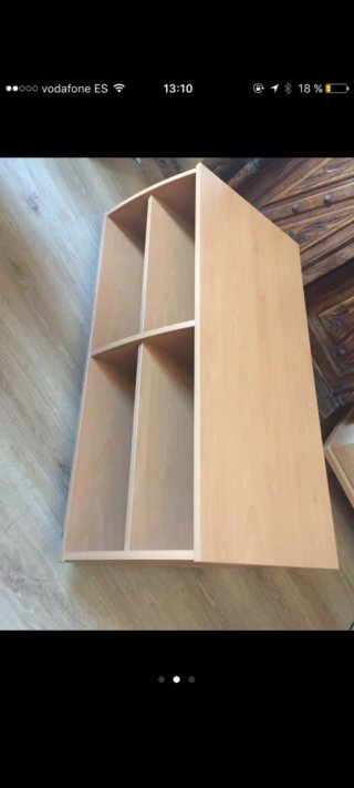 Mueble TV bajo con estantes
