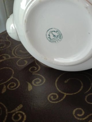 Tetera de porcelana Pickman floral. 17cm x22cm
