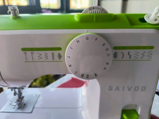 Máquina de coser Saivod MCV13 - 12 puntadas