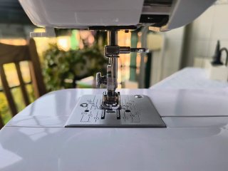 Máquina de coser Saivod MCV13 - 12 puntadas