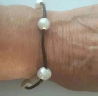 Pulseras de cordón con perlas y plata