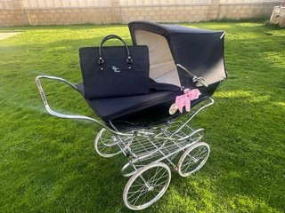 Coche de capota clásico
