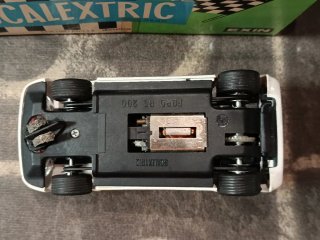 Scalextric Ford RS 200 Marlboro