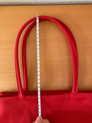 Bolso rojo de playa