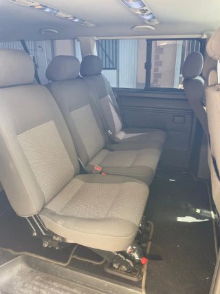 Volkswagen Caravelle 2012