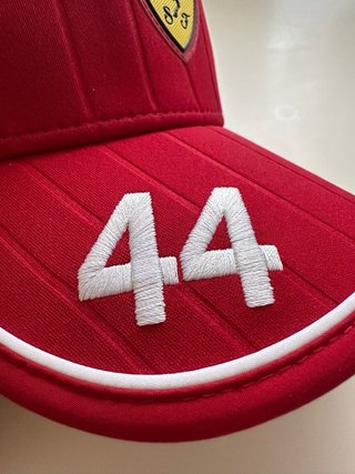 Gorra Official Ferrari Lewis Hamilton 2025 Adultos