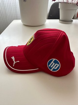Gorra Official Ferrari Lewis Hamilton 2025 Adultos