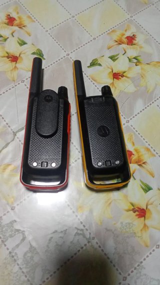 Radios Motorola (Rojo y Amarillo)