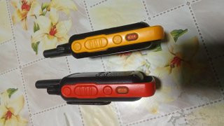 Radios Motorola (Rojo y Amarillo)