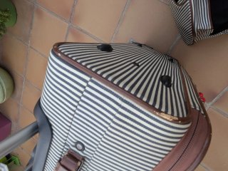Conjunto Maleta y Bolso Misako Rayas