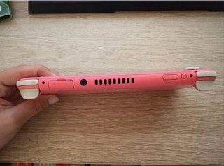 Nintendo Switch Lite Coral