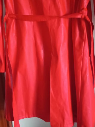 Abrigo Paris MISSBO Rojo Talla XXL piel.