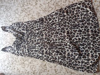 Vestido estampado leopardo con fruncido