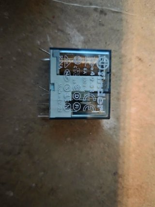 Caja de relés Finder 40.52.9.012.0000 20 unidades
