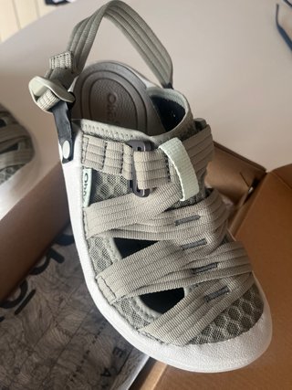 Sandalias Oboz mujer.