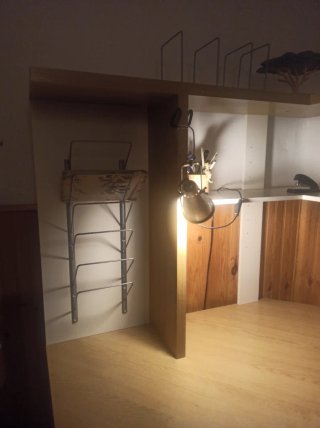Escritorio de esquina. Madera y metal