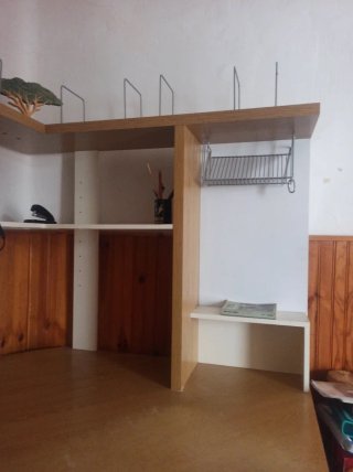 Escritorio de esquina. Madera y metal