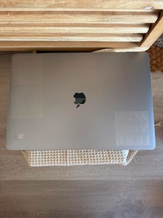 MACBOOK PRO 2019 i7/16/512