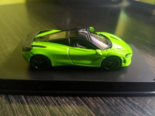 McLaren 750S 1:64 Die-Cast Model