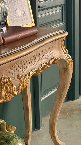 Exclusiva consola francesa estilo Luis XV Rocaille