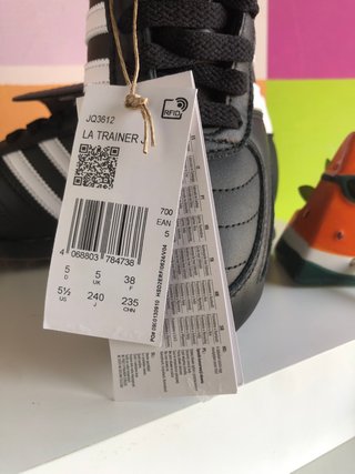 Zapatillas Adidas Negras y Blancas