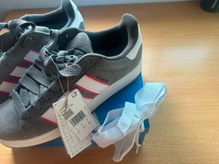 Zapatillas Adidas Campus Grises y Blancas