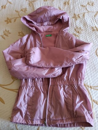 Cazadora niña United Colors of Benetton 150 cm.