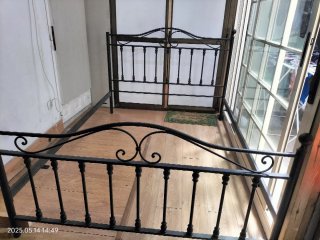Cama de hierro forjado negra