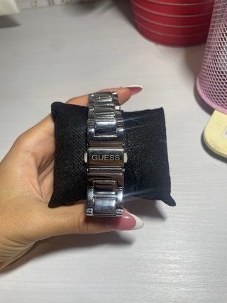 Reloj Guess Multicolor y Plateado